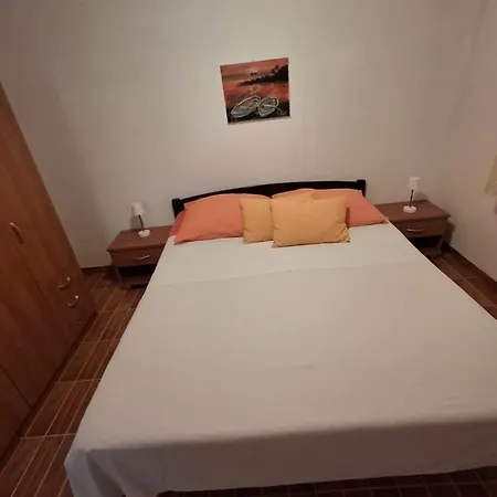 Apartment Marino Supetar